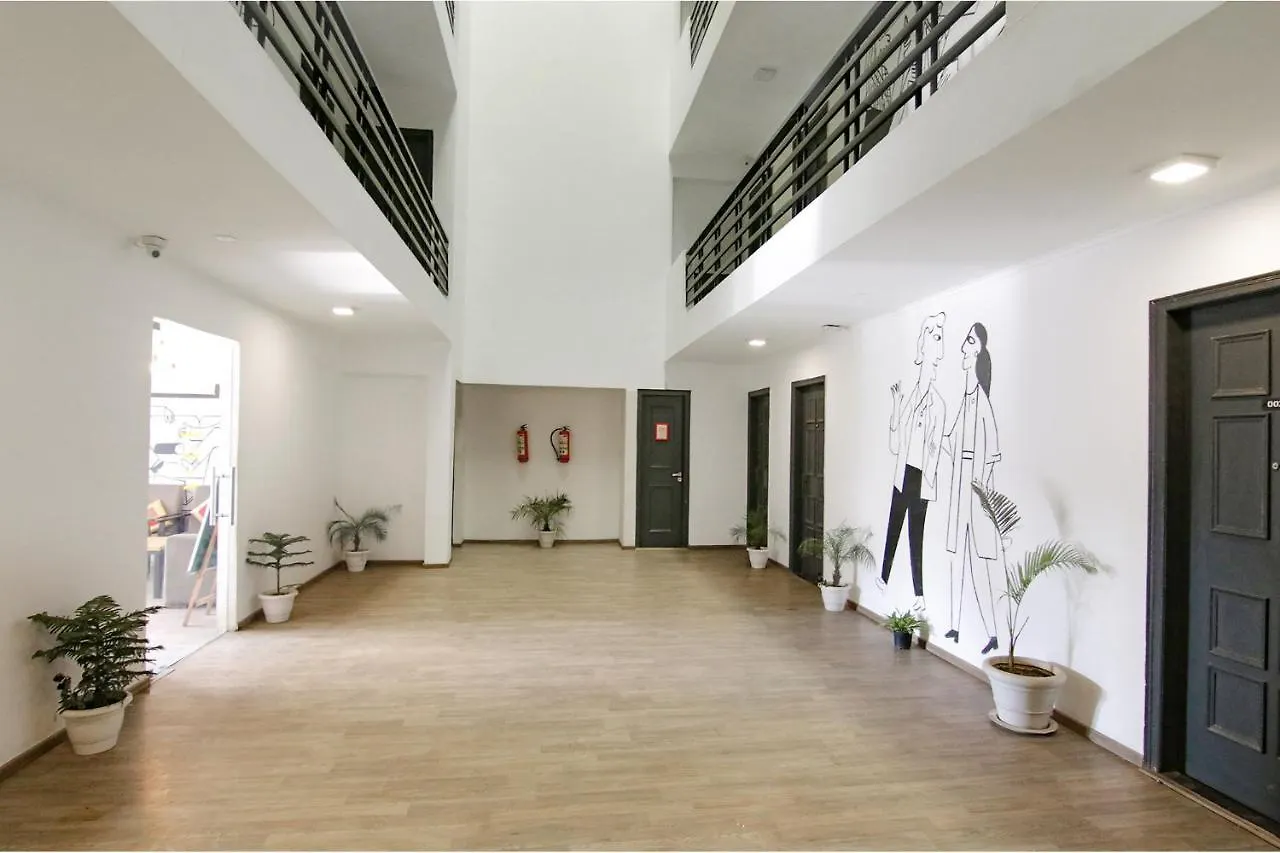 Hotel Fabhotel Infinity Stays Gurgáon